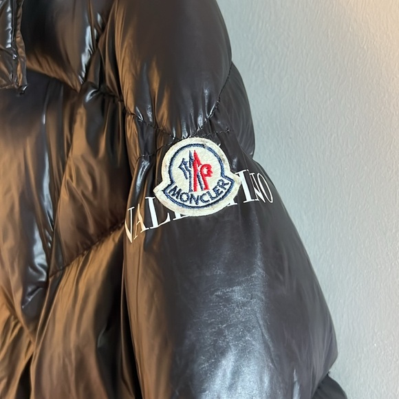 Valentino x Moncler Puffer Jacket - Picture 5 of 6